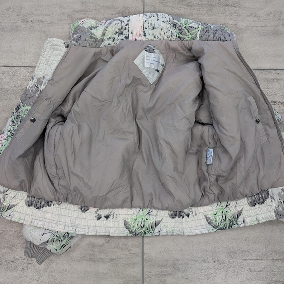 Vintage Women's Grey Tiger All over Print Winter Coat Size Large Y2K - Picture 11 of 14